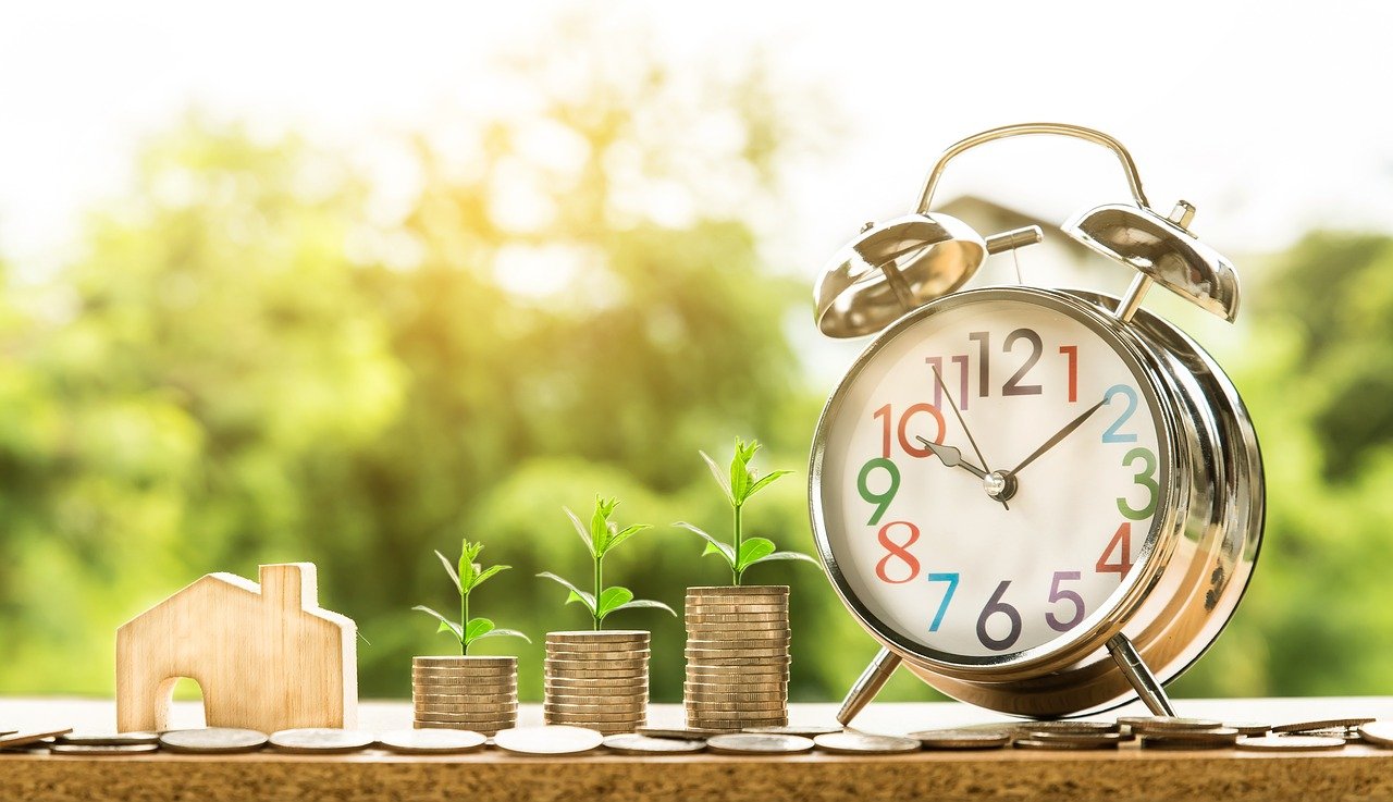 a clock belonging to someone who knows how to save money when moving