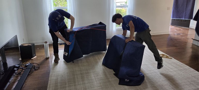 ready 2 roll moving team working 