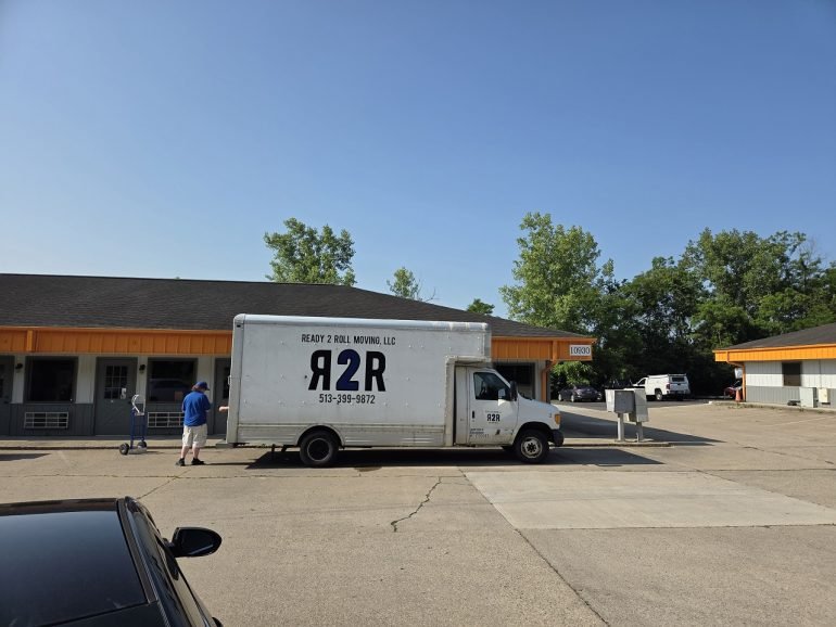 Ready 2 Roll Moving truck