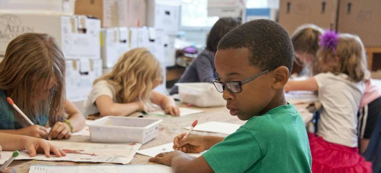 What you need to know before moving to Middletown Ohio 7 Children in a classroom after a family relocation to Middletown OH