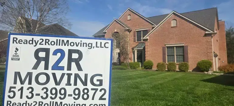 Maineville Movers 3 Ready2Roll yard sign advertising services for moving to Milford OH