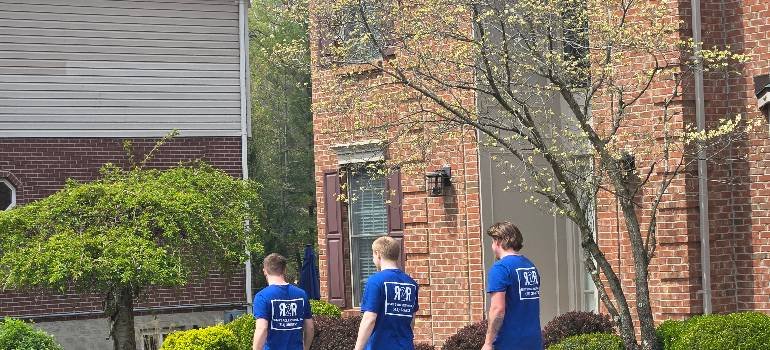 Sharonville movers arrive at brick home
