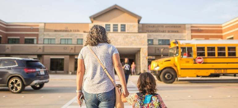 Family moving during the school year in Cincinnati together