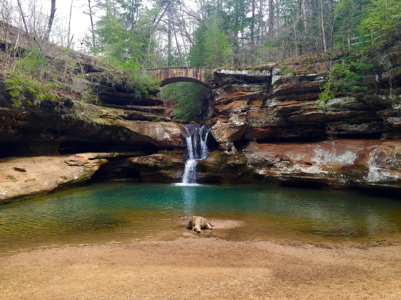 a waterfall in Hocking Hills State Park, Logan, United States